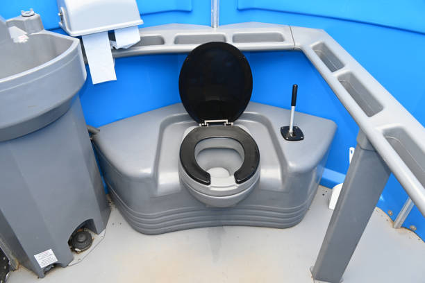Best Portable restroom solutions  in Mentone, IN